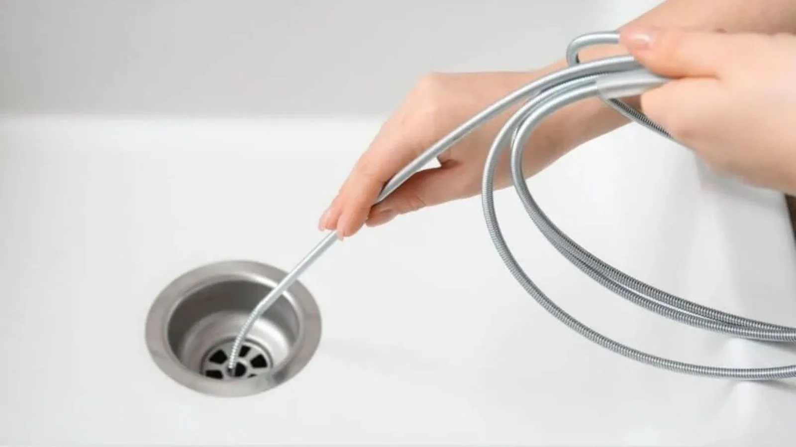 DIY Drain Cleaning vs. Calling a Plumber: When Each Makes Sense