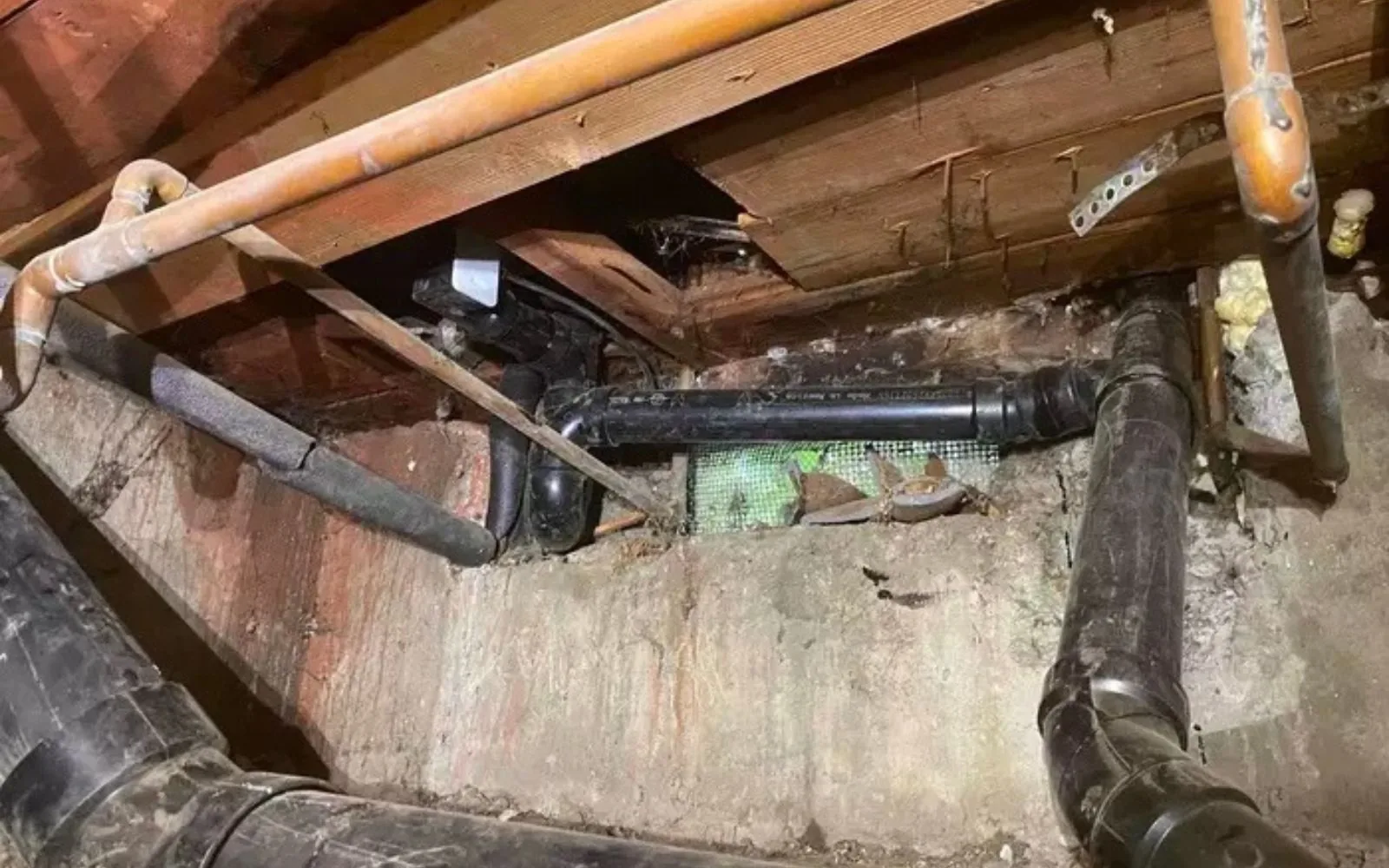 Whole-Home Repiping by a licensed plumber in Pasadena, TX