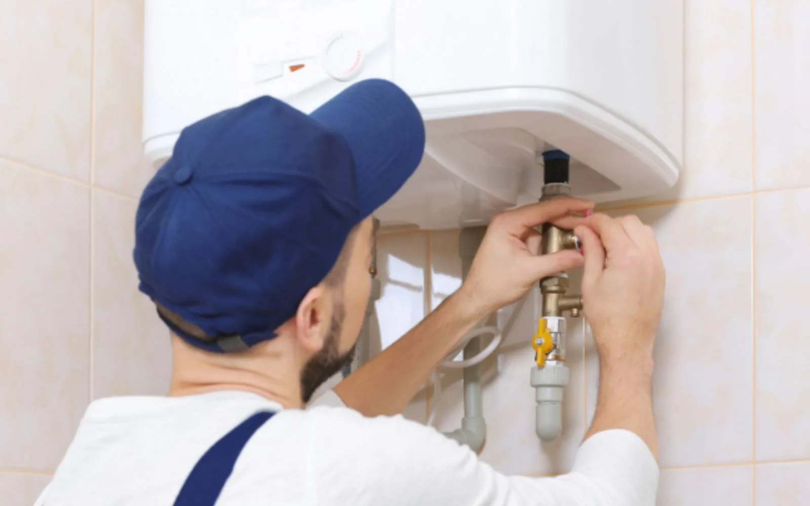 Water Heater Repair service by a licensed plumber in Pasadena, TX